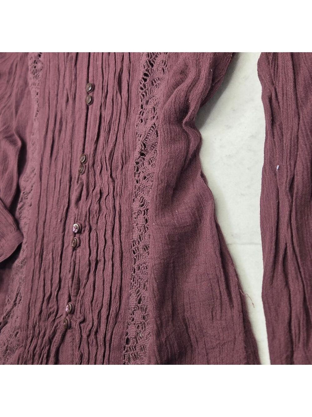 Women's American Eagle Outfitters Maroon Lace Blouse L - Picture 3 of 7